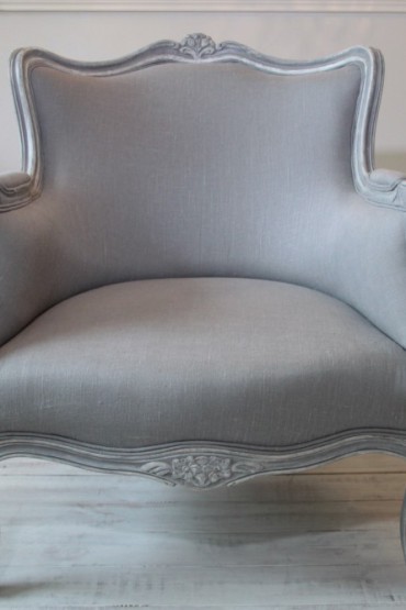 Beautiful French Louis XV Armchair.