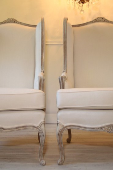 Vintage pair of French Louis XV style Bergeres
