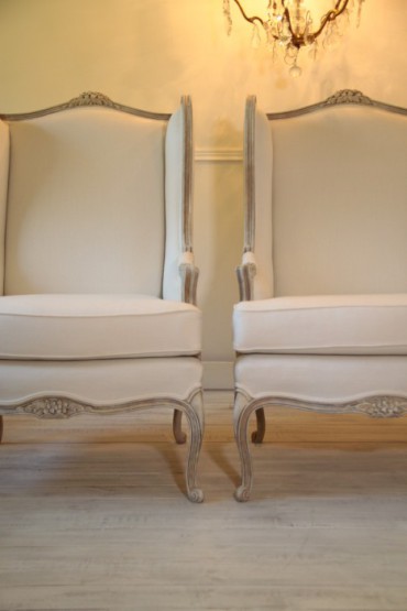 Vintage pair of French Louis XV style Bergeres
