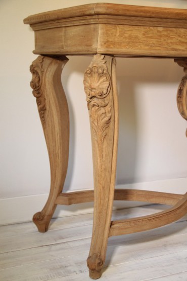 French Console
