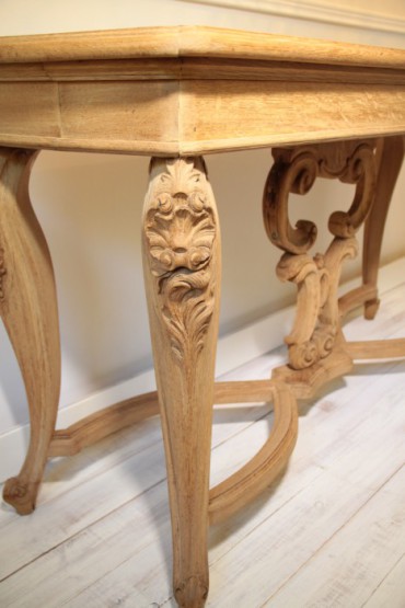 French Console